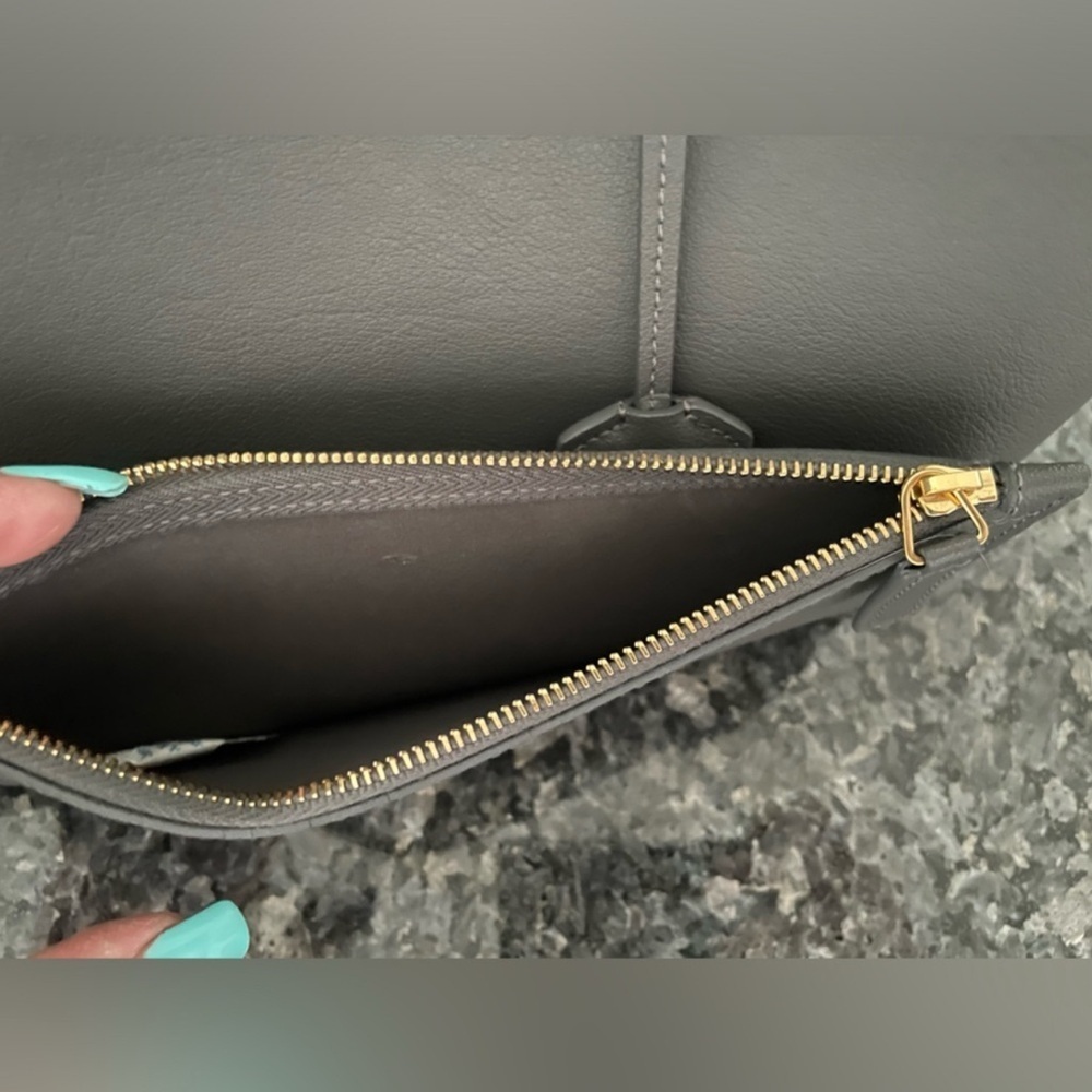 SAINT LAURENT SHOPPING TOTE STORM GRAY LEATHER🌟🤩 - Picture 4 of 15